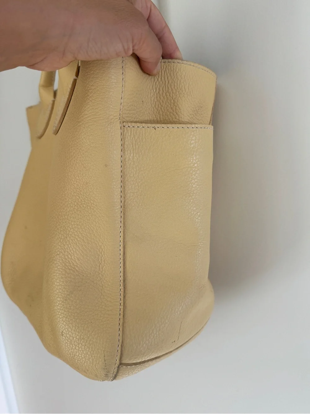 Unisa Resort Vintage Butter Yellow Leather Tote with Matching Coin Purse